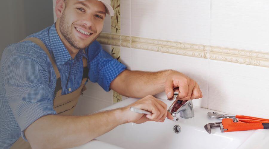 Professional clogged drains services in Racine, MO